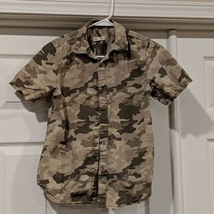 Tucker + Tate button down shirt